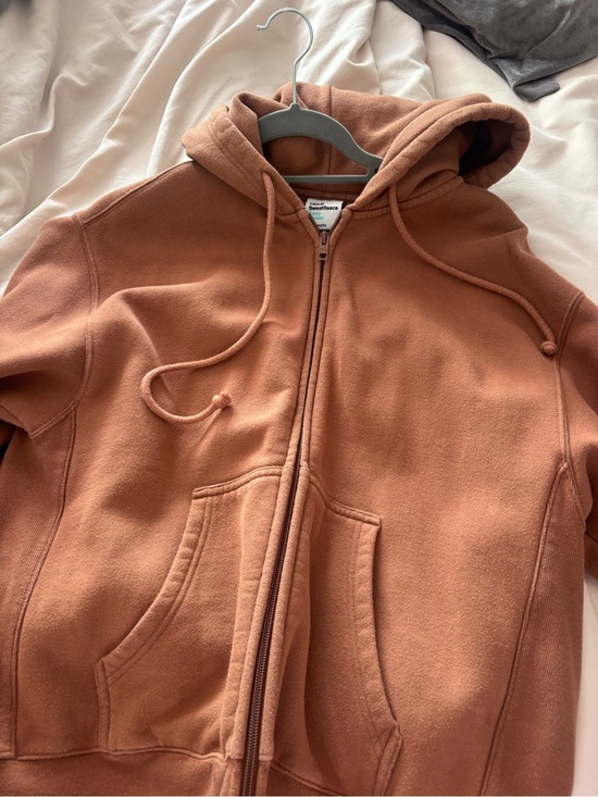 Aritzia Tops - Aritzia brown zip up